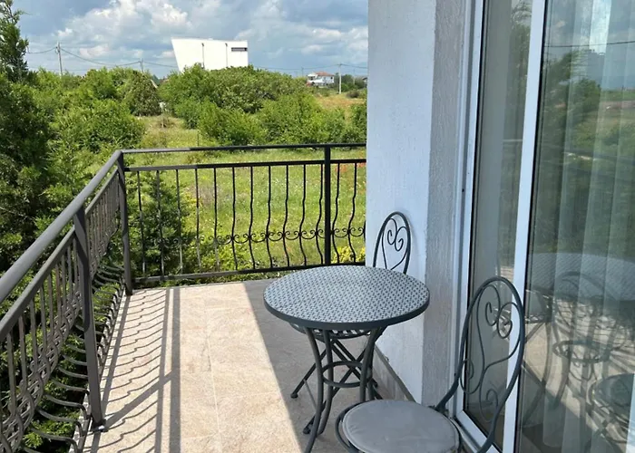 Golden Crown Villa Topola